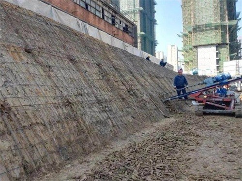汤旺建筑边坡支护